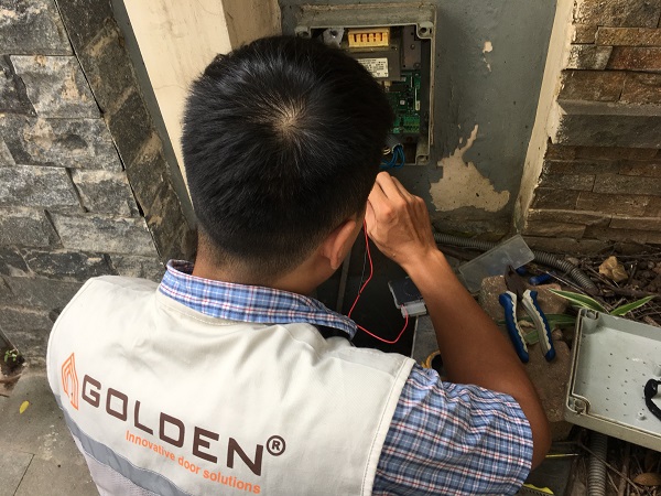 Golden Việt - sửa chữa và thay thế bảng mạch điều khiển cho cổng tự động