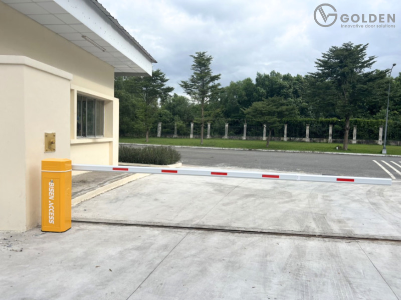 Barie giúp quản lý xe máy và ô tô cho trường học hiệu quả