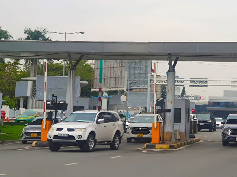 Barie sân bay hỗ trợ kiểm soát an ninh