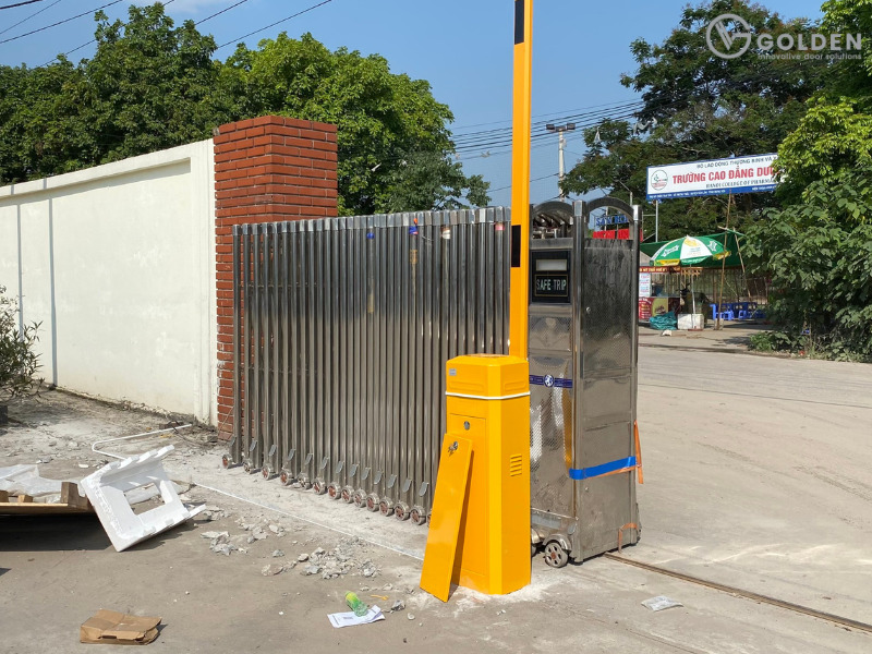 Chi phí lắp đặt cổng xếp và barie