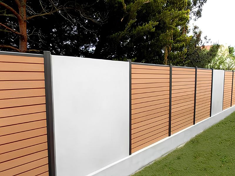 Cổng tường rào đẹp làm từ gỗ nhựa Composite