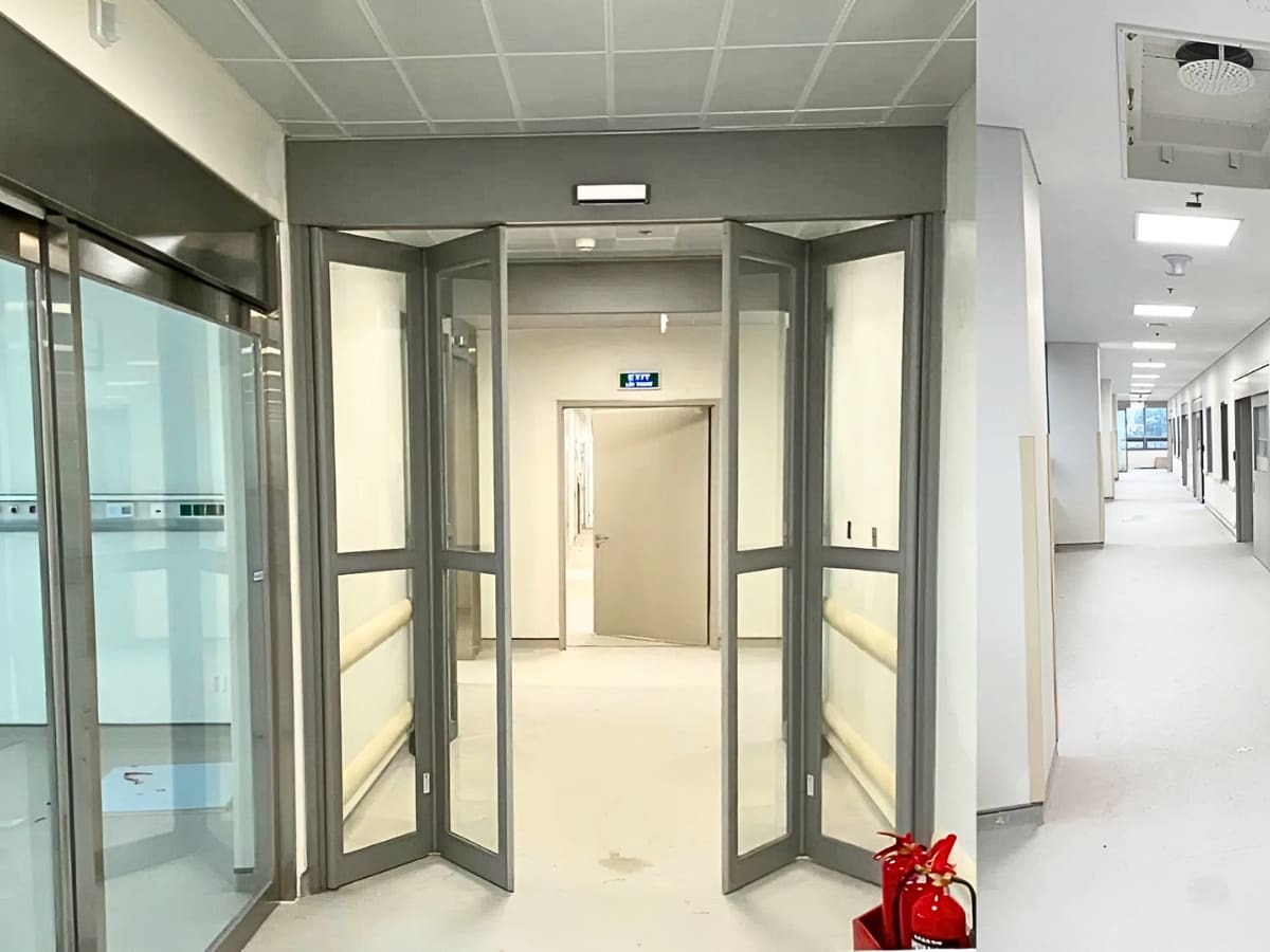 Các loại cửa tự động - Cửa gấp tự động