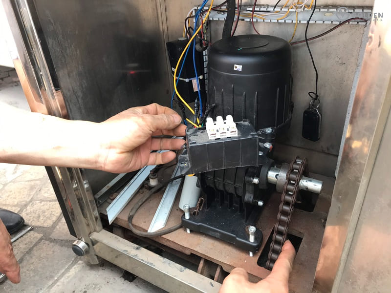động cơ đơn cổng xếp inox