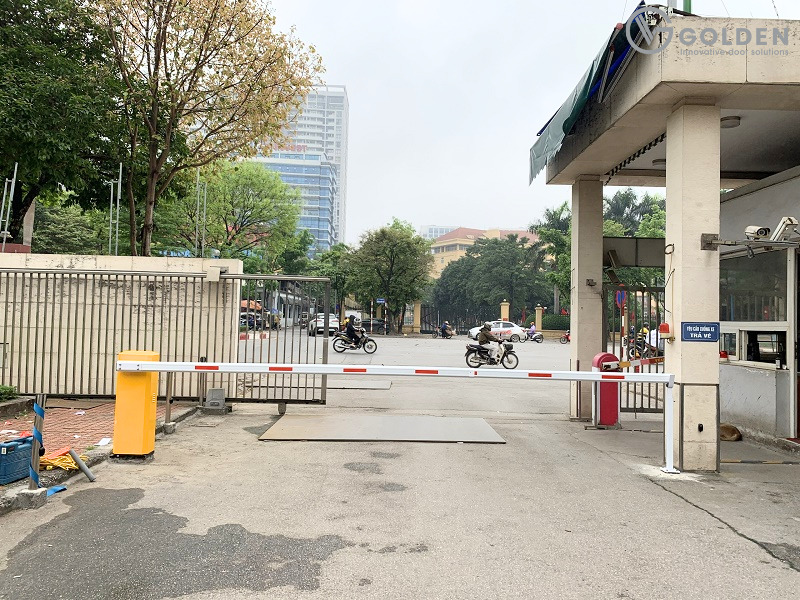 Barie tự động trường học