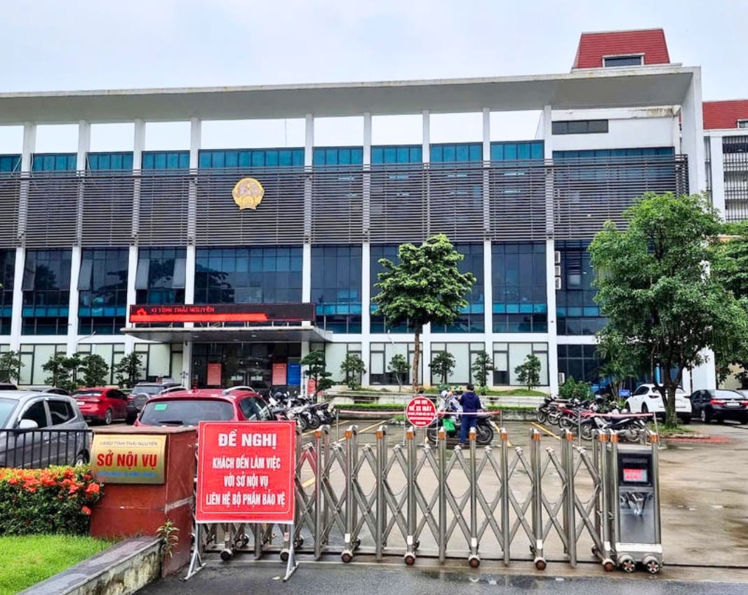 Lựa chọn cổng xếp tại Thái Nguyên theo nhu cầu