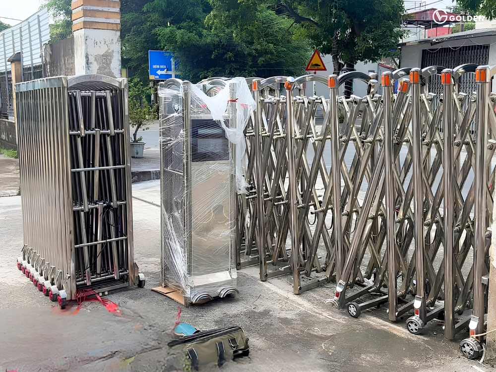 Lắp đặt cổng xếp khu công nghiệp