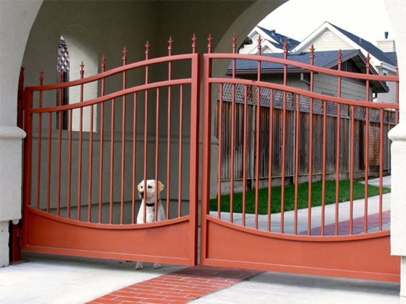 Chọn màu sơn cổng đẹp