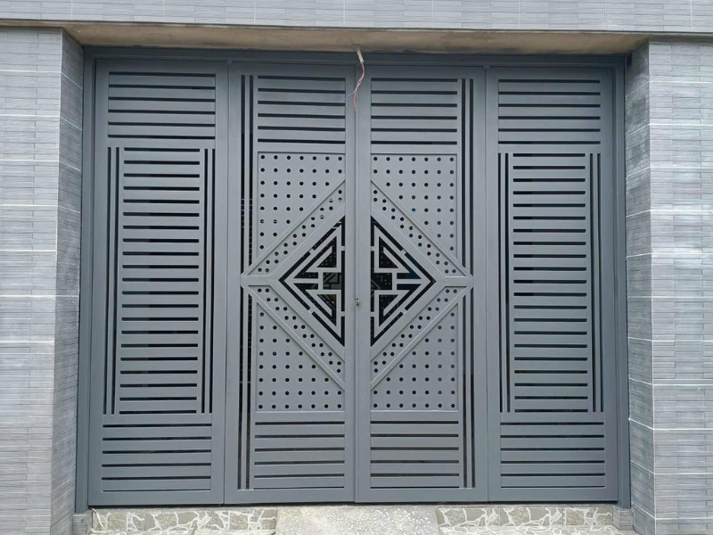 Màu sơn cổng đẹp màu xám