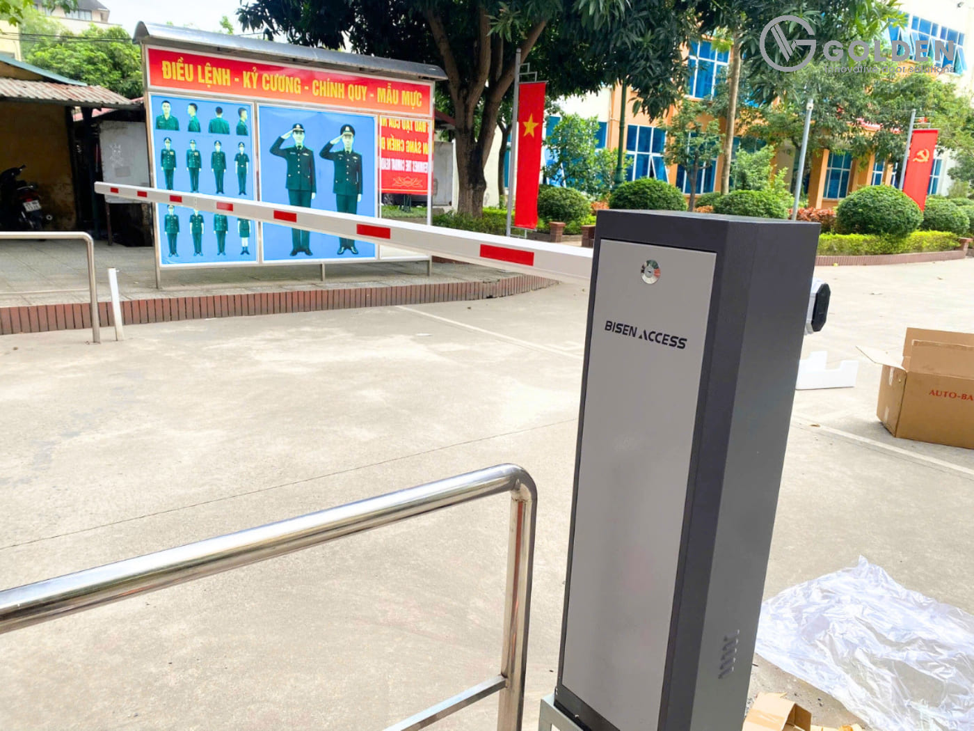 Nên chọn barie cho cơ quan từ các thương hiệu lớn