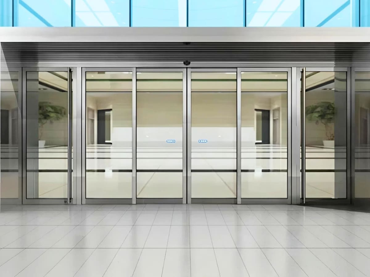 Nguồn điện ổn định giúp cửa tự động vận hành trơn tru