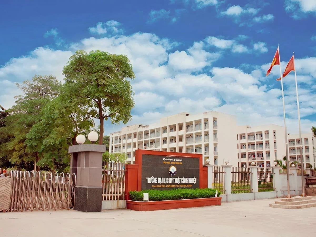 Nhu cầu lắp đặt cổng xếp tại Thái Nguyên cao