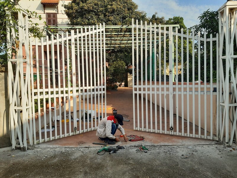 Lắp đặt cổng tay đòn ở Phú Thọ 