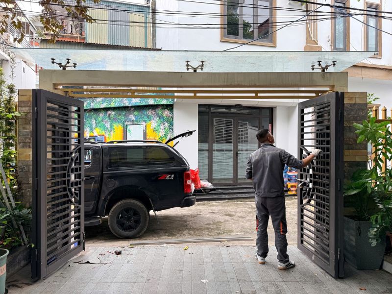 Nâng cấp cổng cũ thành cổng tự động 4 cánh